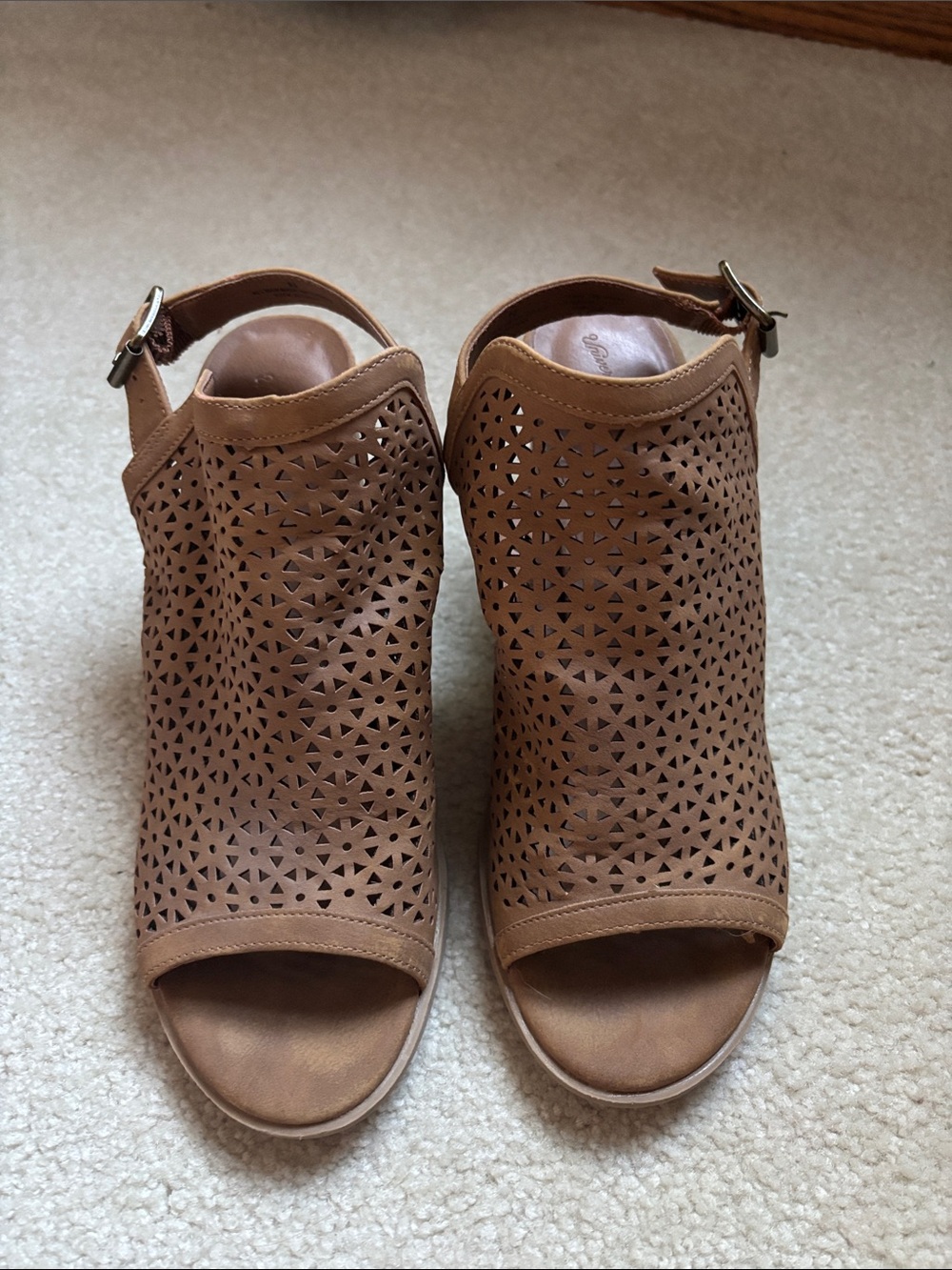Wedge sandals